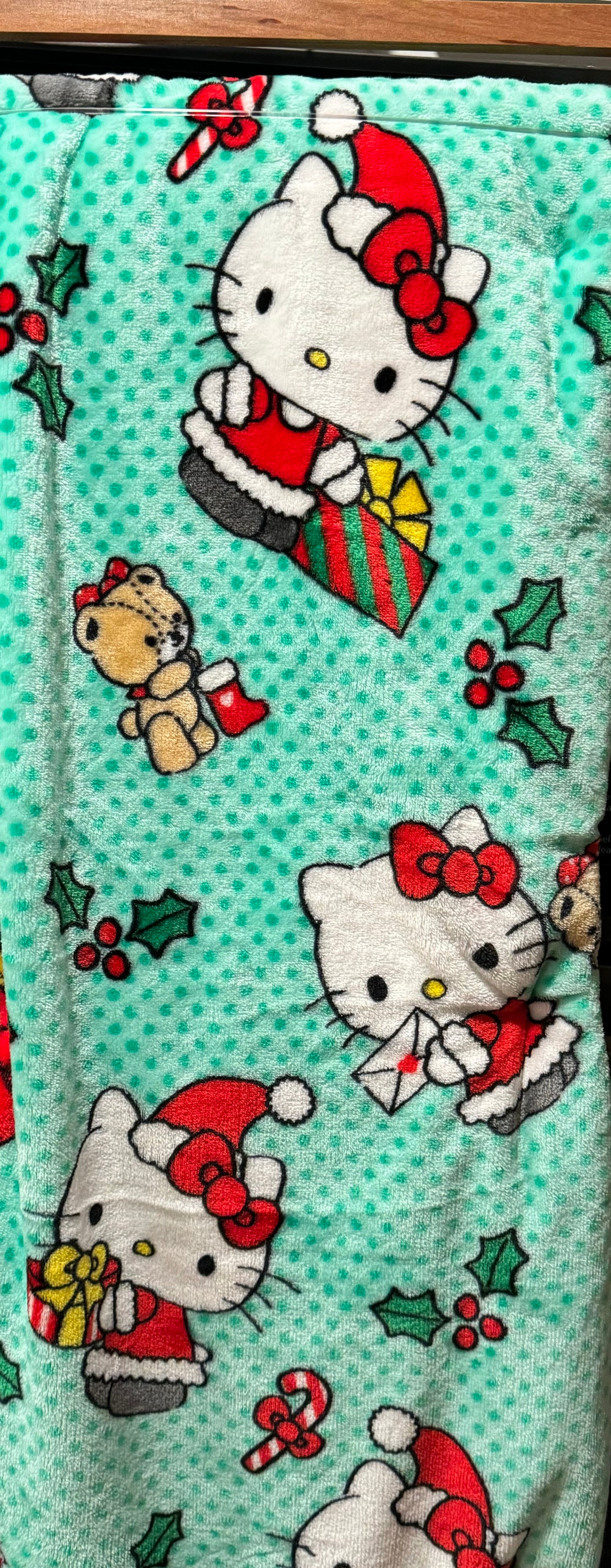 New Hello Kitty green Christmas cloud throw blanket 60x70
