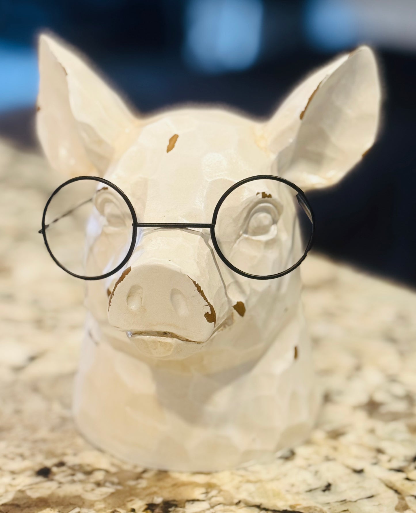 New white resin farm decor with glass-pig