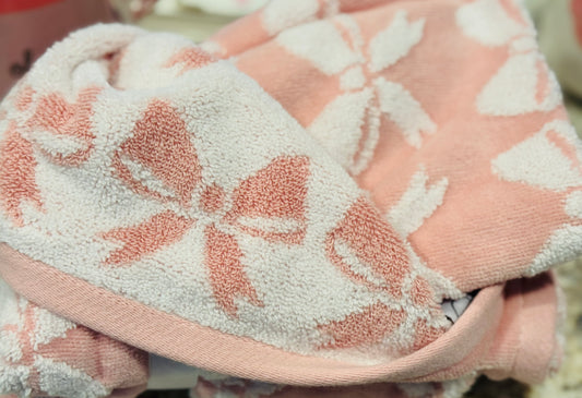 New super soft Caro pink & white 2-piece bathroom hand towel set