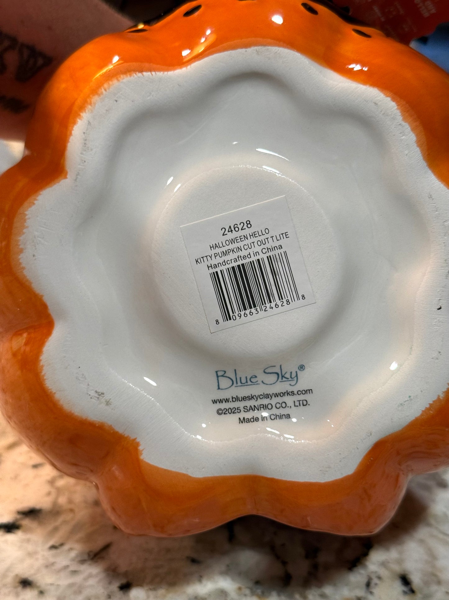 New Blue Sky Ceramics Hello Kitty tealight pumpkin Halloween decor holder 6”