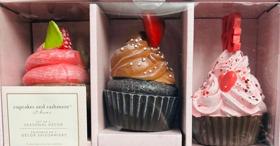 New Cupcakes and Cashmere 3-pack resin chocolate cupcakes fair food decor set
