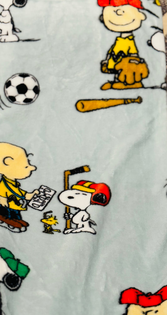 New Peanuts Charlie Brown and Snoopy silk touch soft throw blanket sports themed 50x70