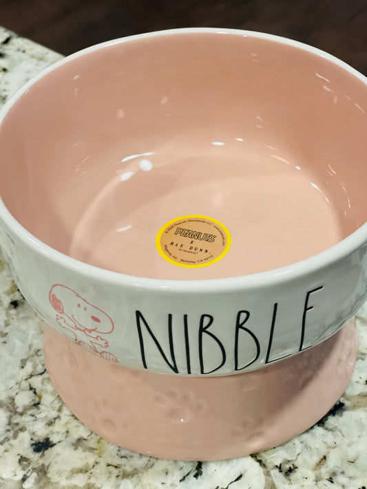 New Rae Dunn x Peanuts Snoopy peach raised bowl NIBBLE