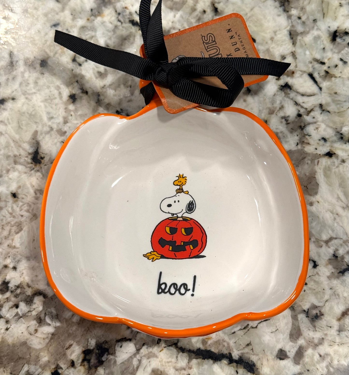 New Rae Dunn x Peanuts Snoopy ceramic Halloween treat dish BOO!