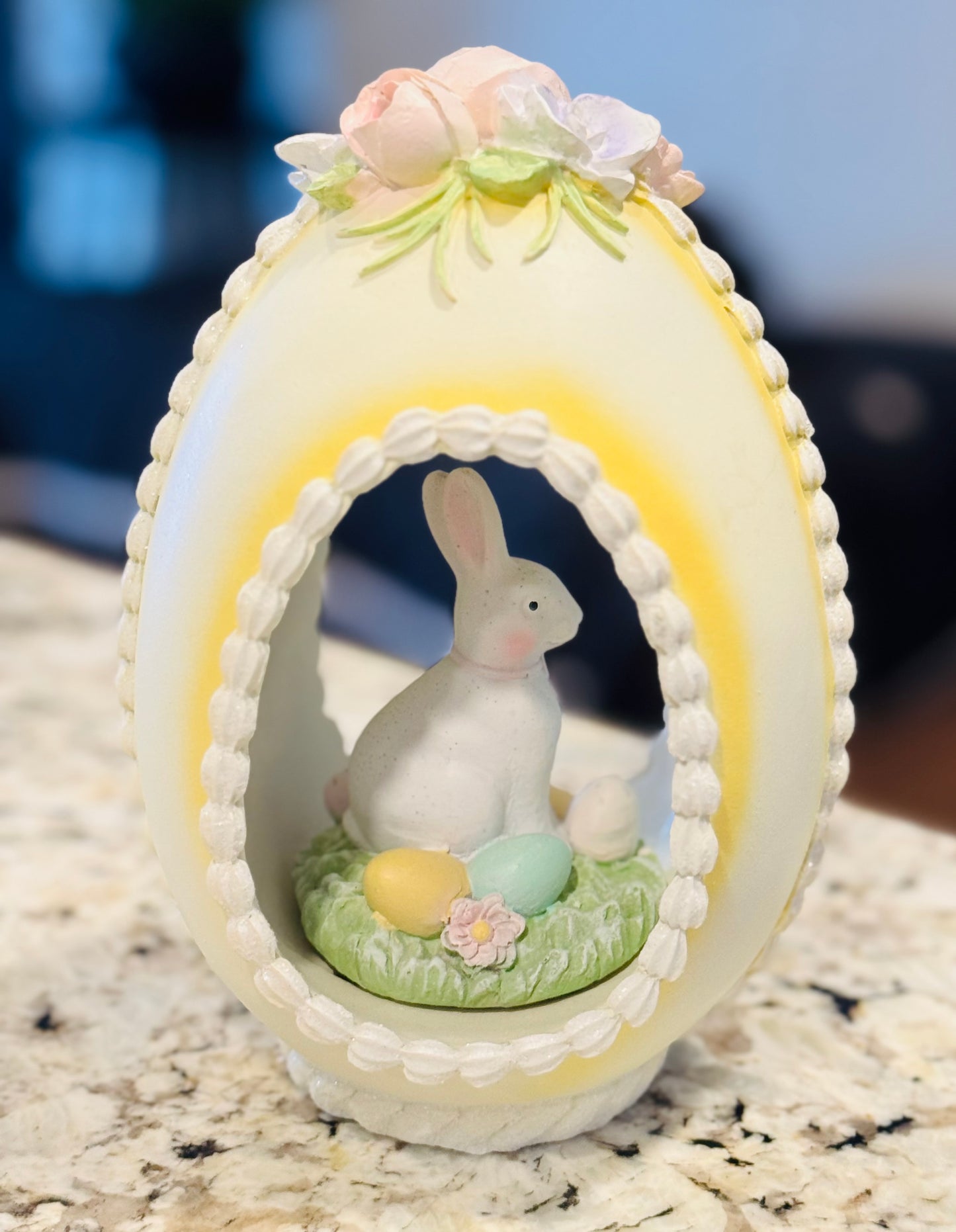 New resin Easter egg decor piece yellow and white pipped trimmed 8.5x6
