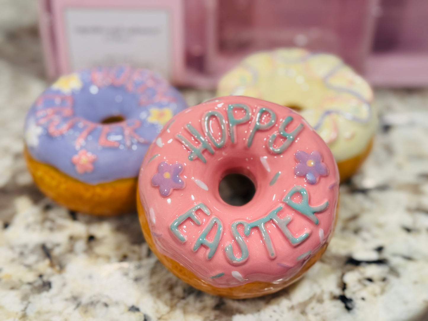New Cupcakes and Cashmere 3-piece ceramic Easter faux donut 🍩 decor set HOPPY EASTER