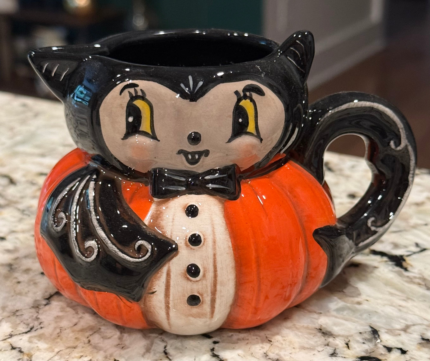 New Joanna Parker ceramic Halloween bat cream pitcher