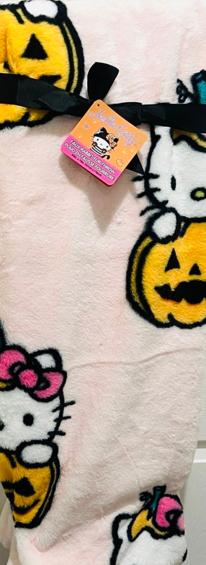 Hello Kitty outlet Pumpkin Throw Blanket