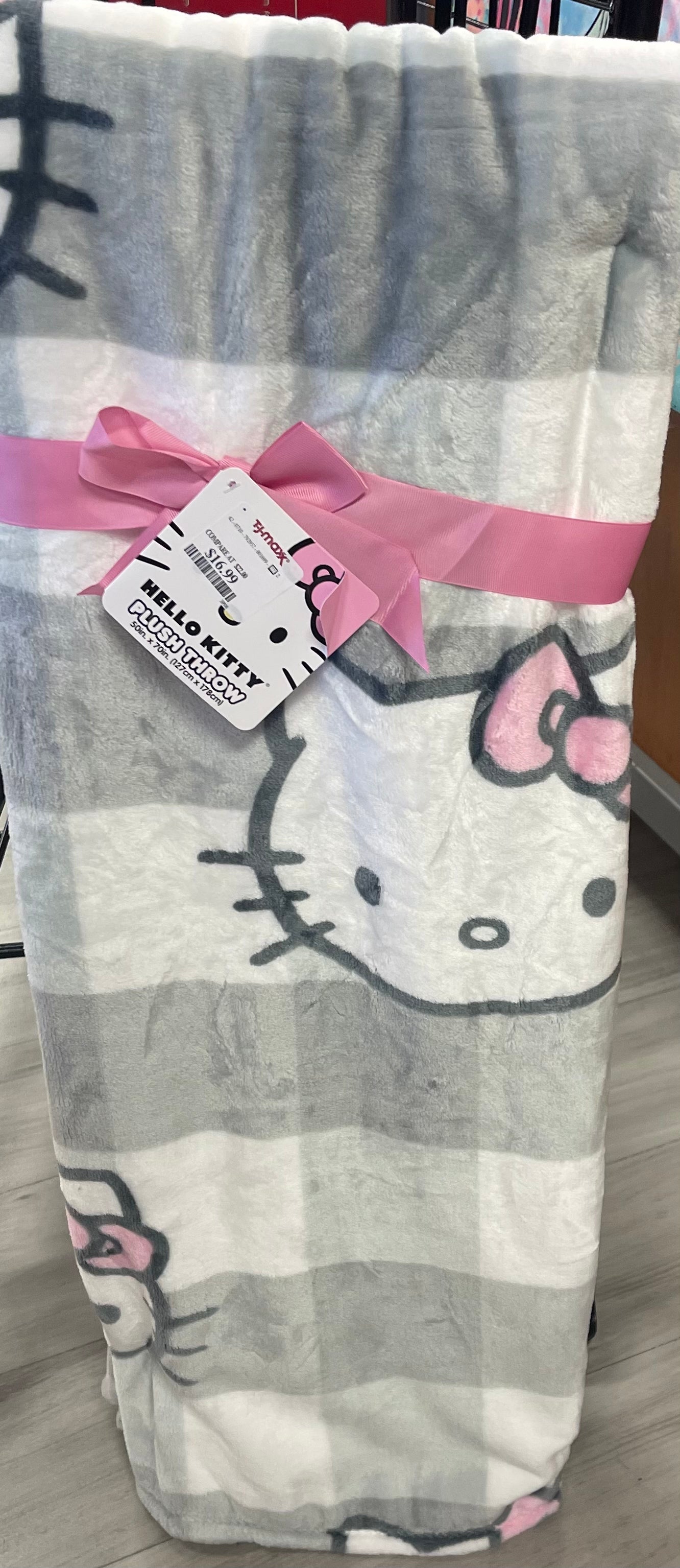 Hello Kitty Throw Blanket (Plaid Print Series)