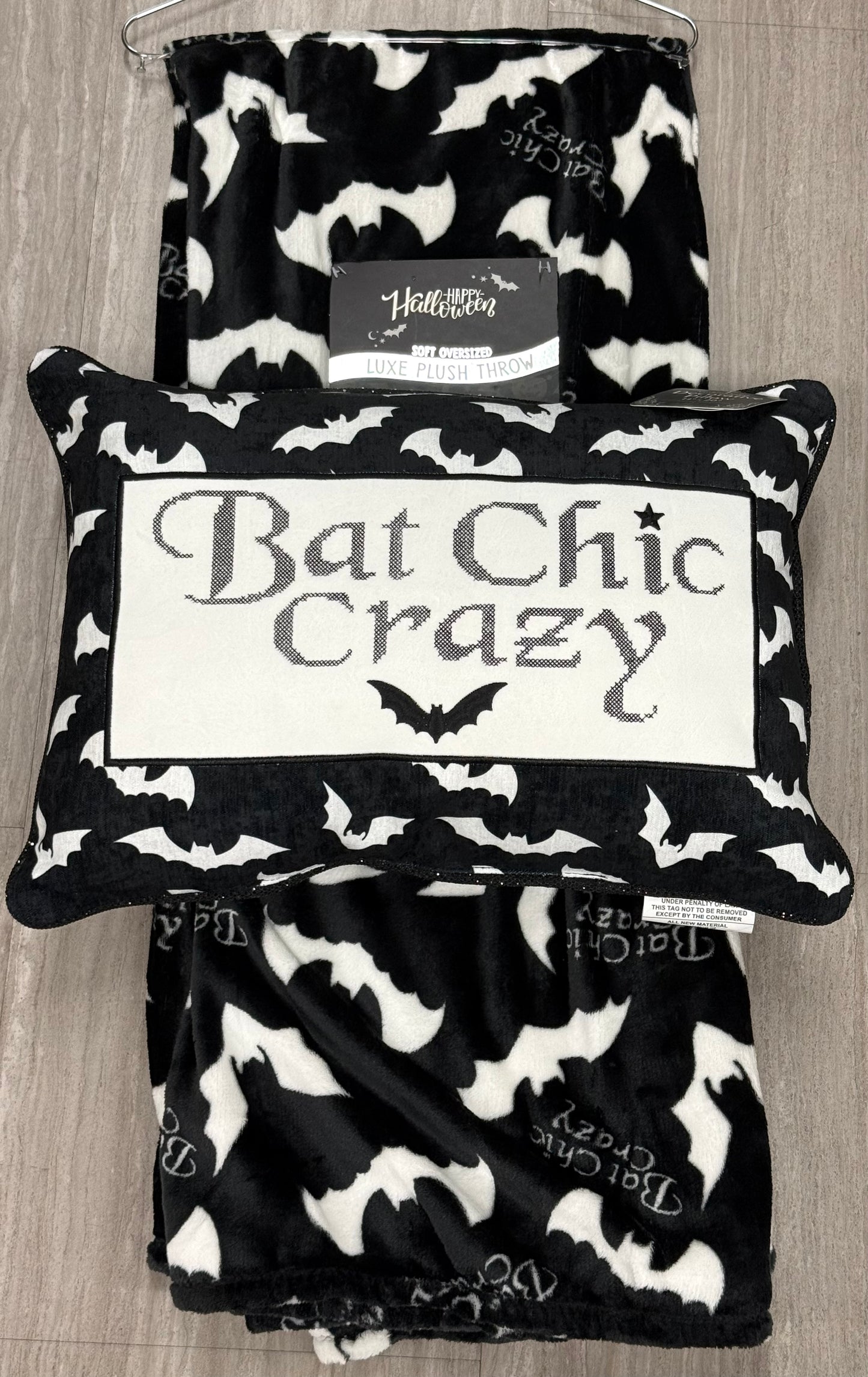 New 2-piece black bat pillow & Blanket 50x70 Halloween gift decor BAT CHIC CRAZY