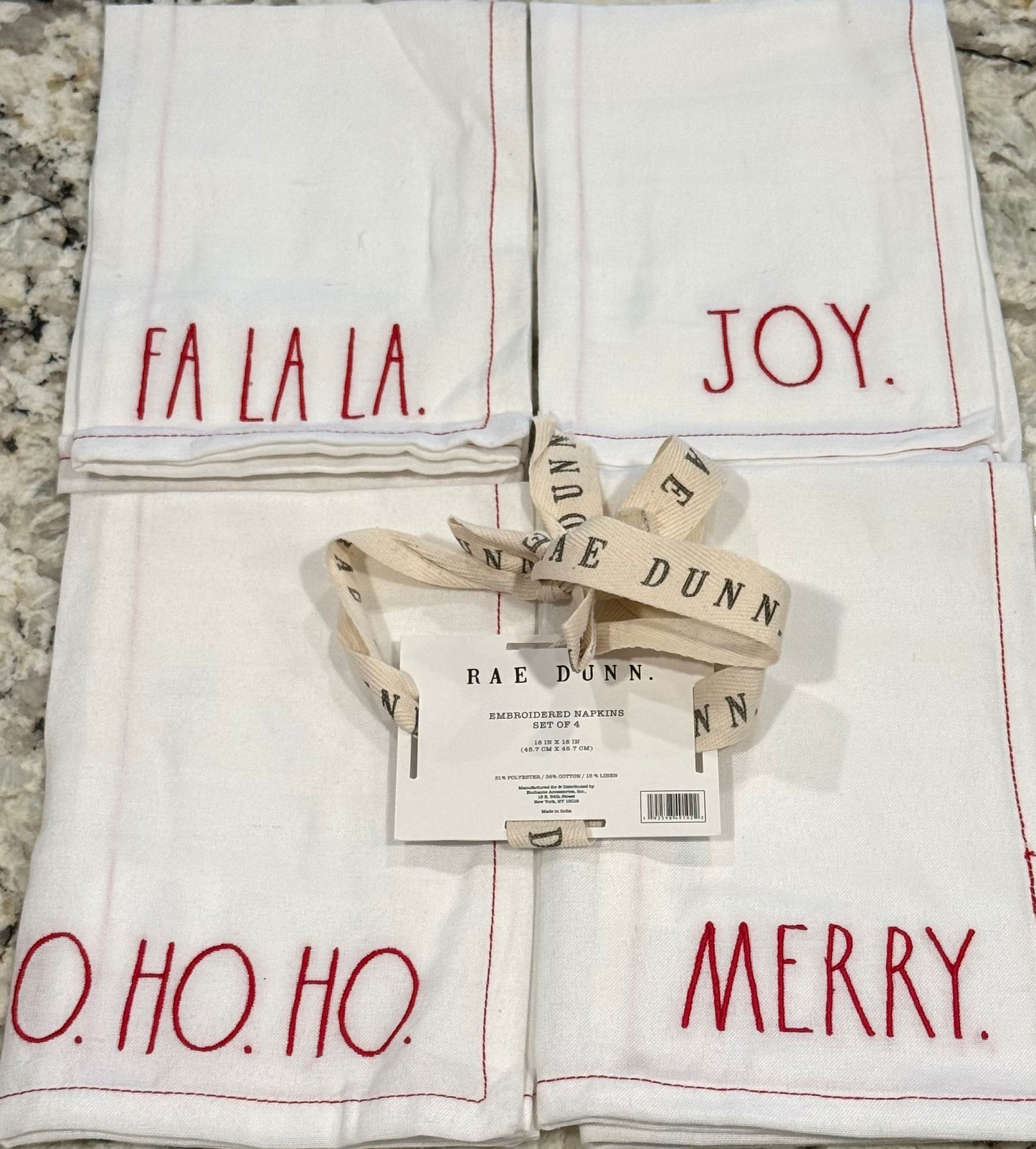 New Rae Dunn 4-piece white kitchen Christmas cloth napkin set MERRY.