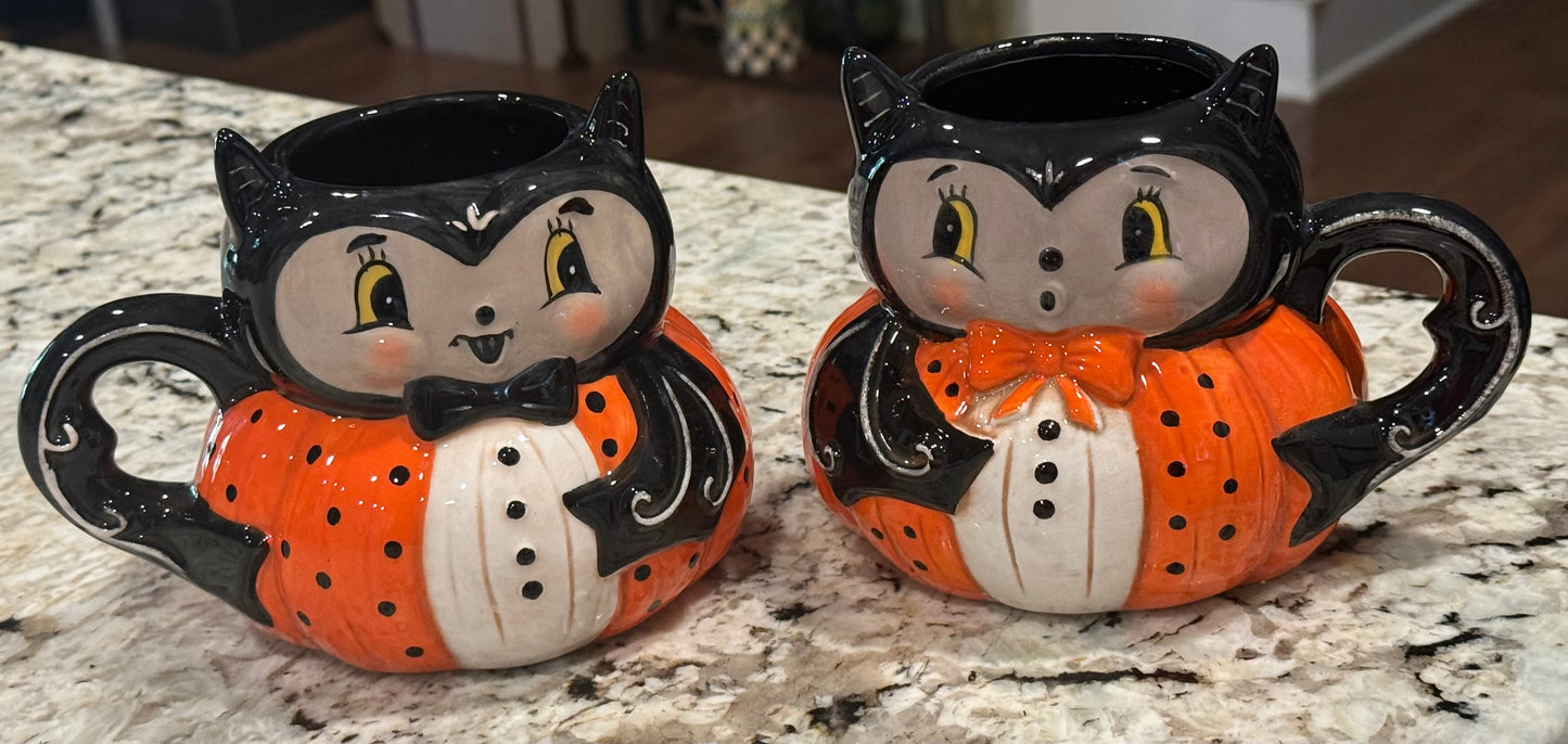 New Joanna Parker ceramic Halloween bat mug set