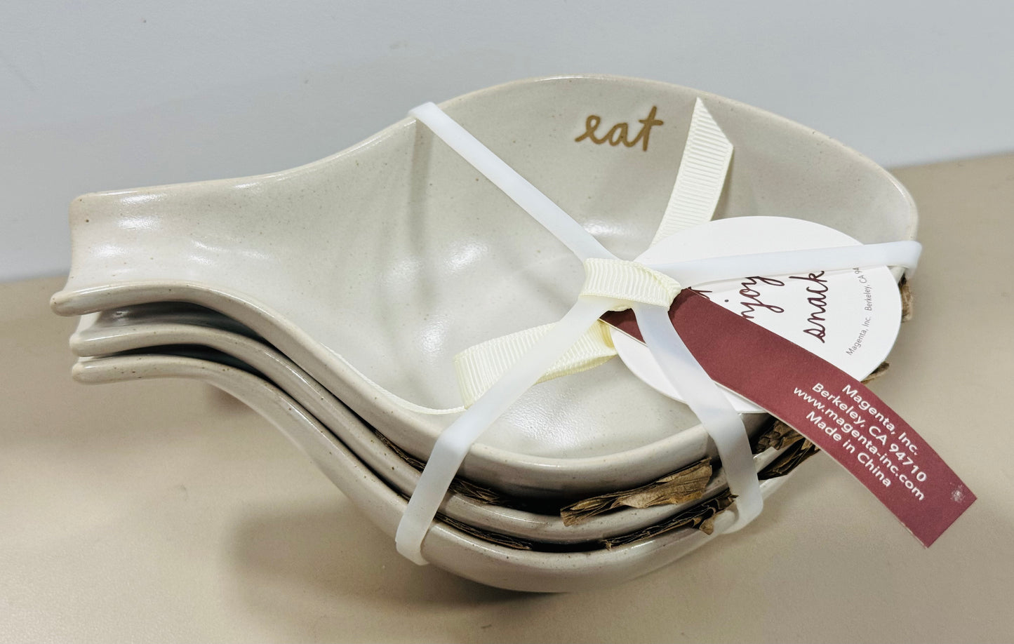 New Rae Dunn 3-piece ceramic leaf ๐ spoon rest set
