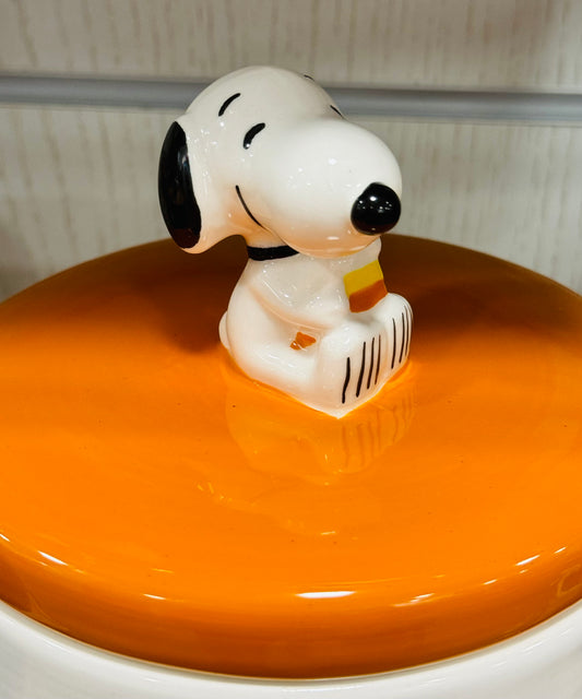New Rae Dunn x Peanuts Snoopy TREATS ceramic canister 7.75”