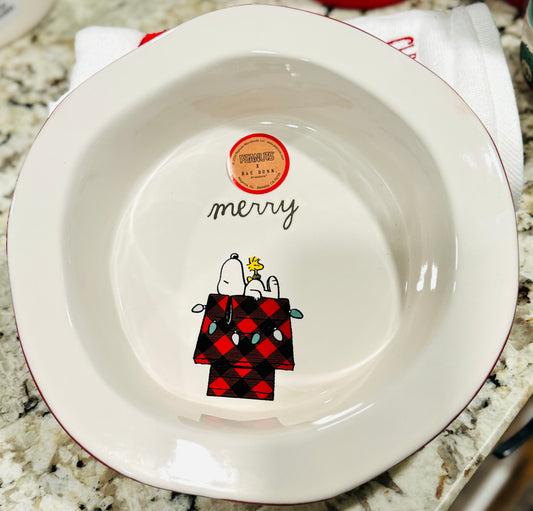 New Rae Dunn x Peanuts Snoopy  ceramic Christmas round baking dish MERRY