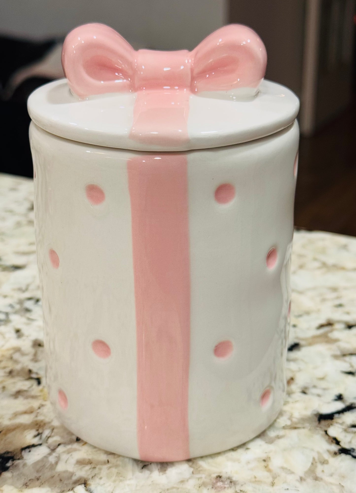 New ceramic white polka dot pink bow 🎀 hand painted storage container 6”