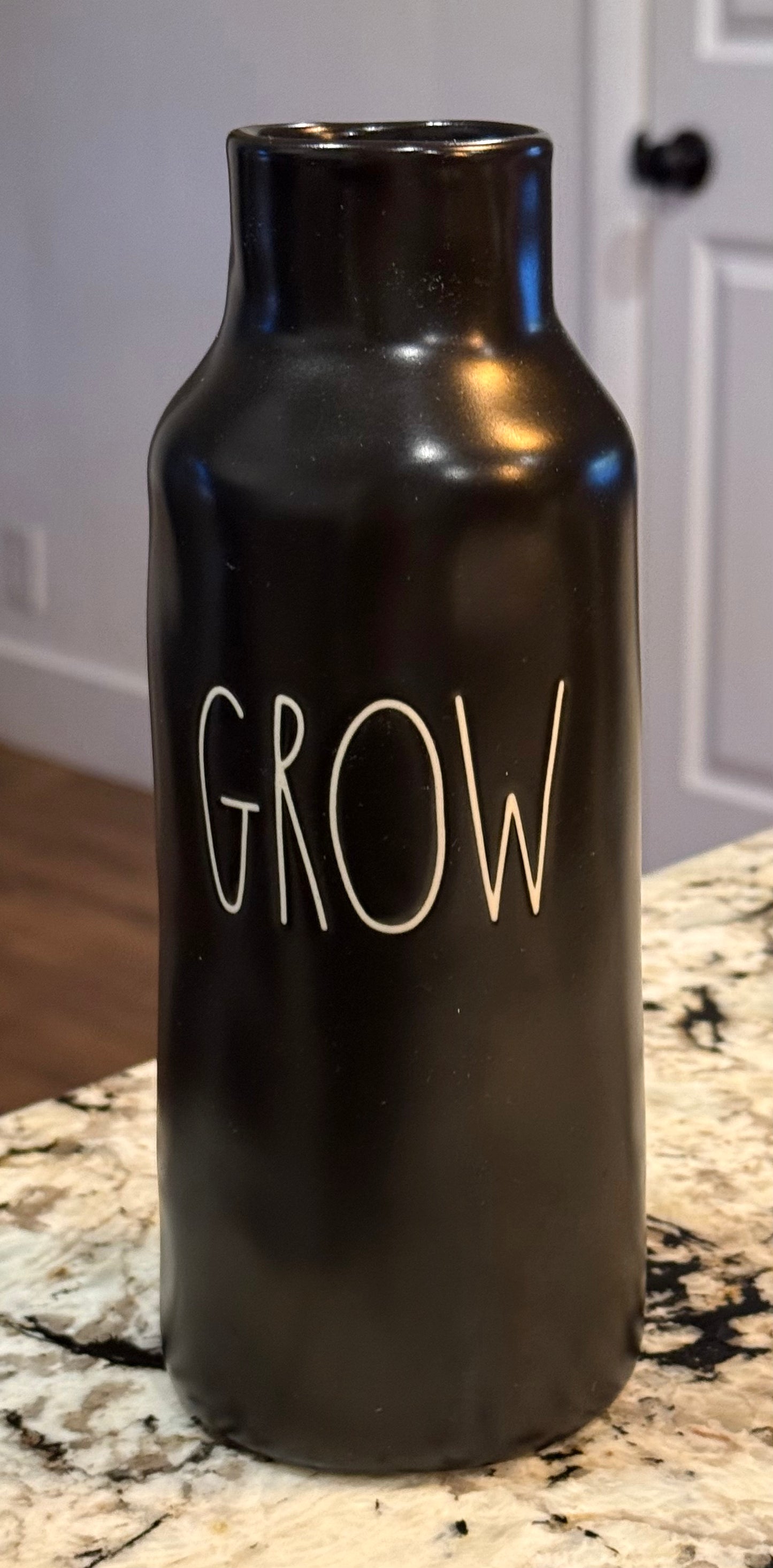 New Rae Dunn black ceramic GROW vase