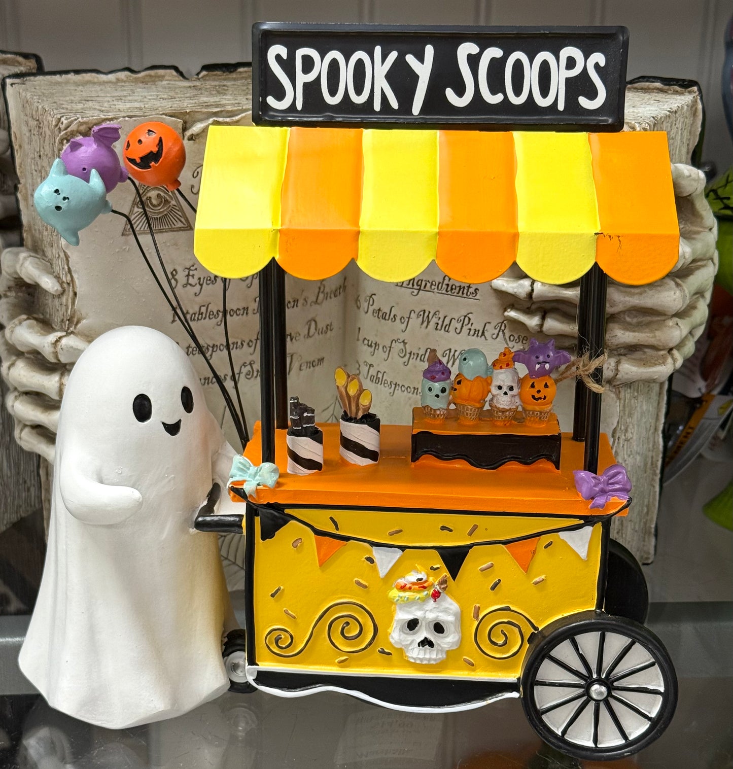 New resin Halloween cart decor SPOOKY SCOOPS