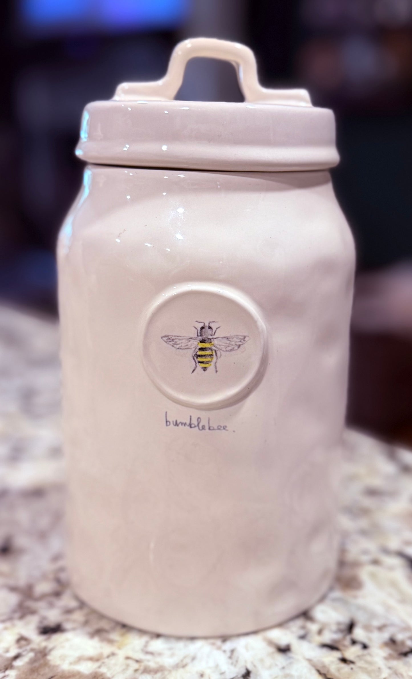 Rae Dunn white ceramic hard to find bumblebee 🐝 canister