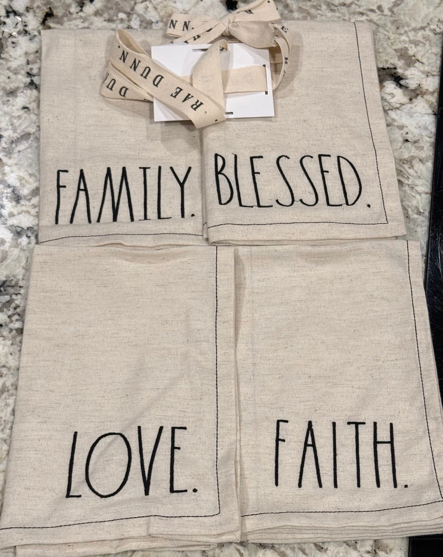 New Rae Dunn 4-piece linen napkin set