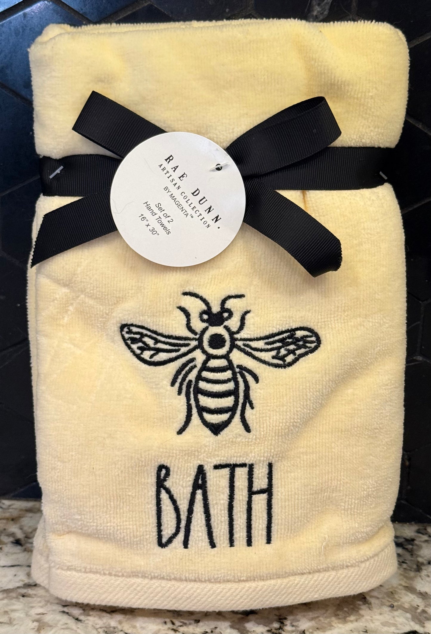 New Rae Dunn 2-piece yellow π bathroom hand towel set BATH