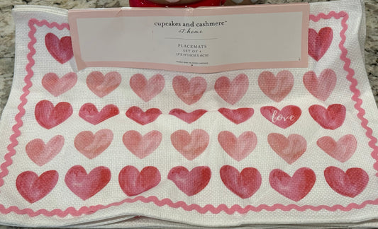 New Cupcakes & Cashmere 4-piece Heart placemat set