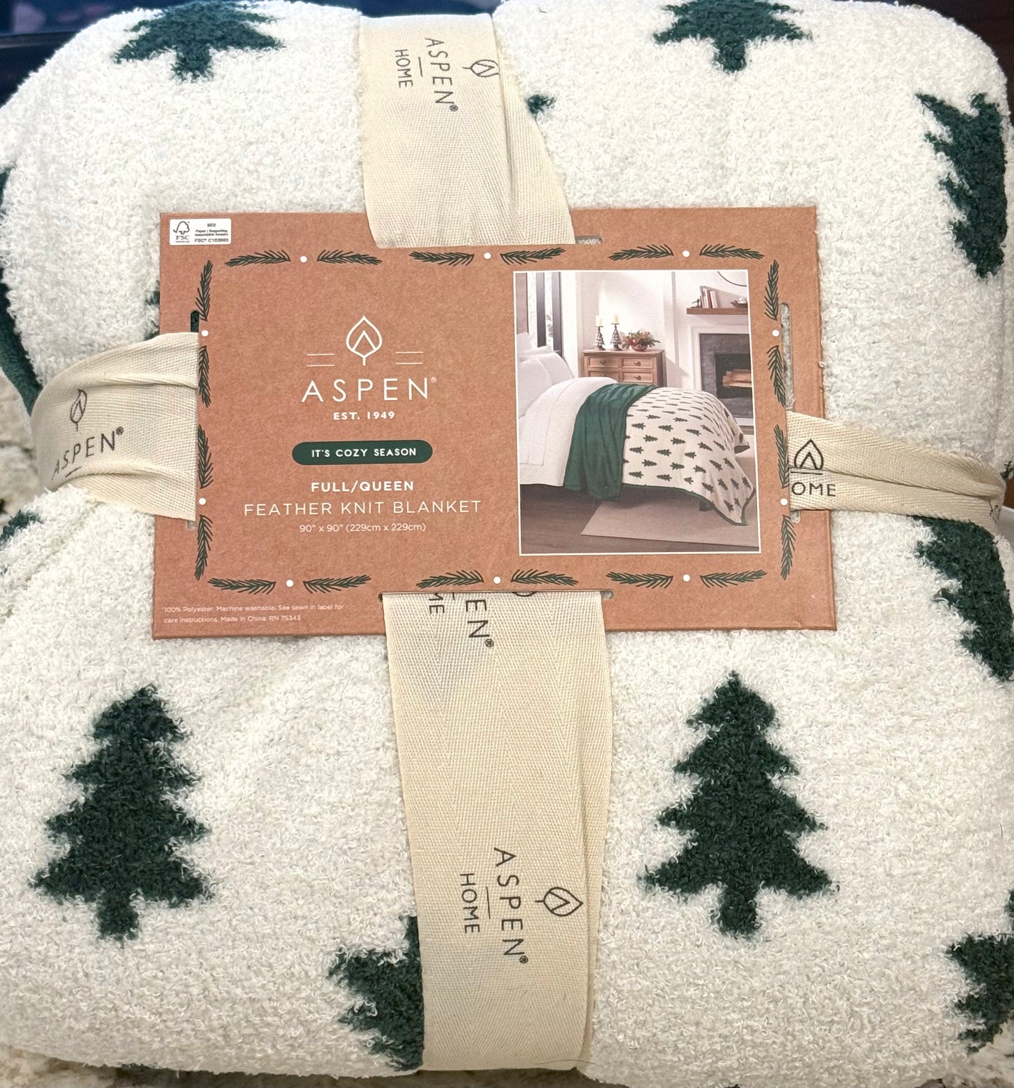 New Aspen plush Christmas’s tree bedding blanket FULL/QUEEN 90x90
