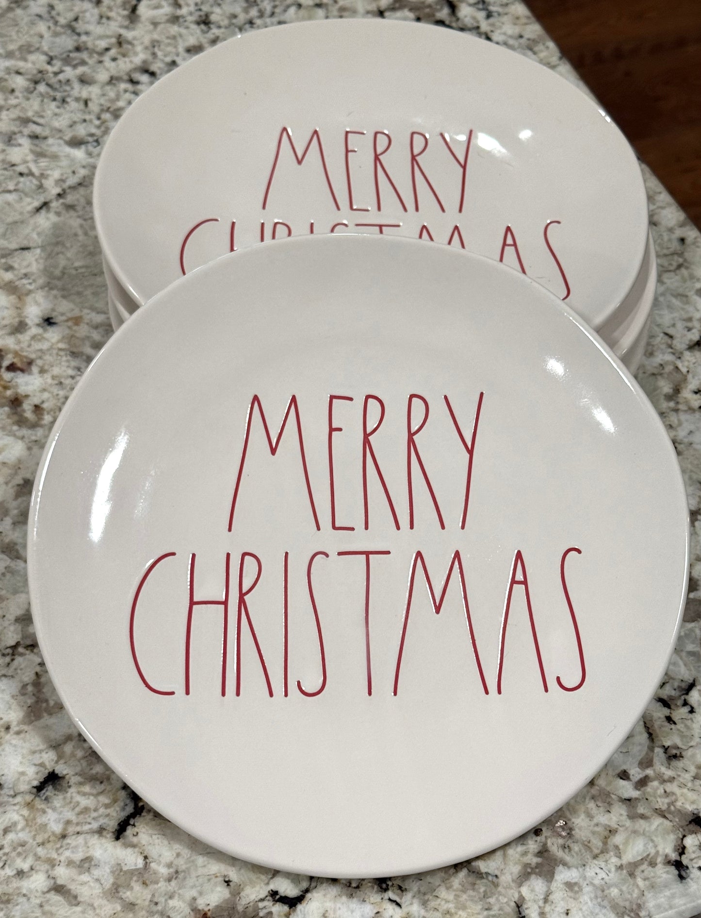 New Rae Dunn ceramic 4-piece Christmas 10” plate set MERRY CHRISTMAS 🎁