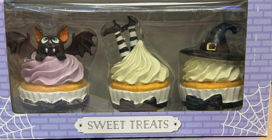 New Sweet Treats resin faux spider topped 3-piece Halloween cupcake set