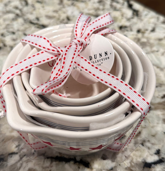 New Rae Dunn white ceramic 🇺🇸 USA stars & stripes measuring cup set