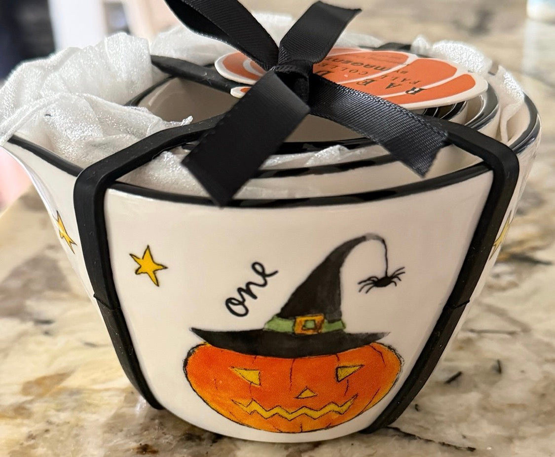 New Rae Dunn Halloween pumpkin re-release “fat jacks” measuring cup set