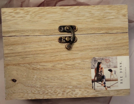 New Rae Dunn wood latch close recipe box THIS KITCHEN IS SEASONED WITH LOVE.