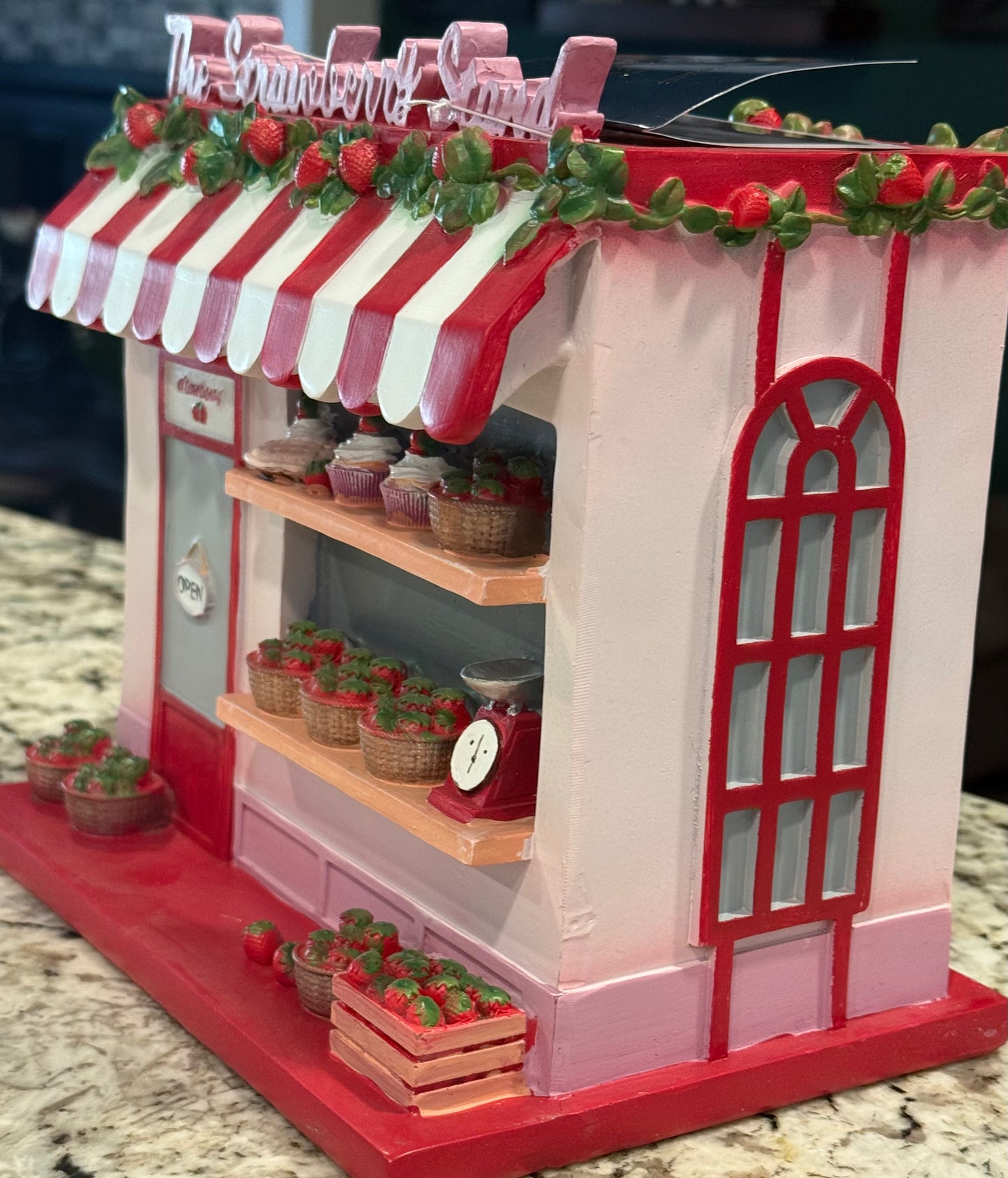 New resin block Strawberry 🍓 Stand striped awning showcased decor piece 8.5x5.5