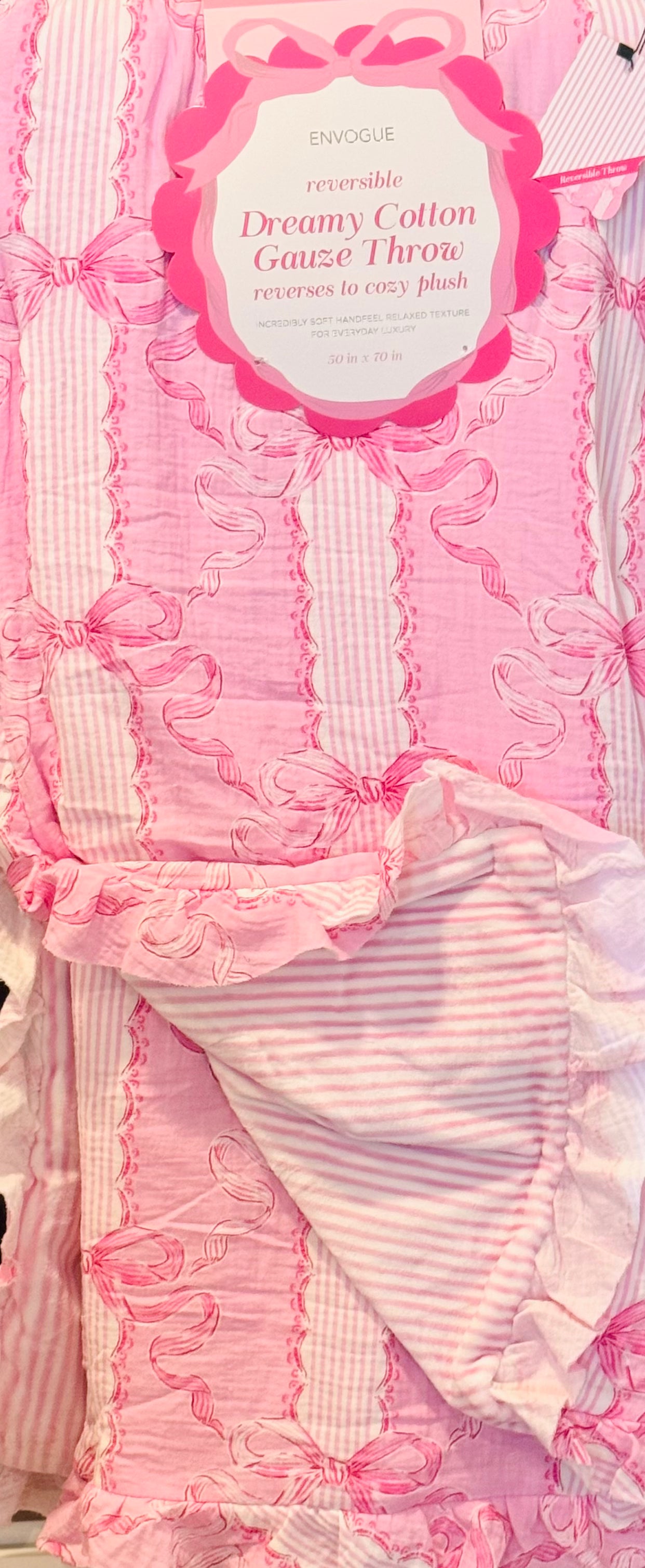 New EnVouge Dreamy gaze pink coquette reversible throw bedding blanket 50x70