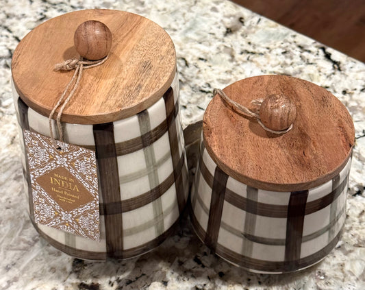 New ceramic, wood lid Made in India brown plaid canister set 7” & 5.25”