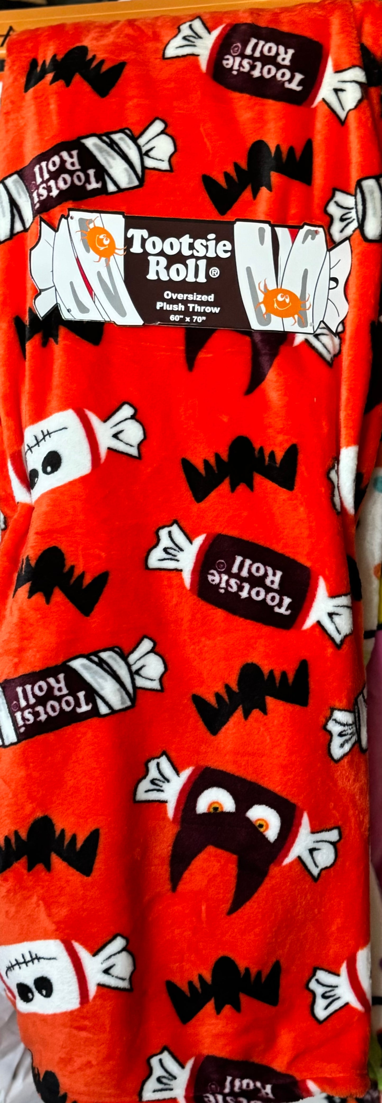 New oversized 60x70 plush orange Halloween Tootsie Roll throw blanket decor