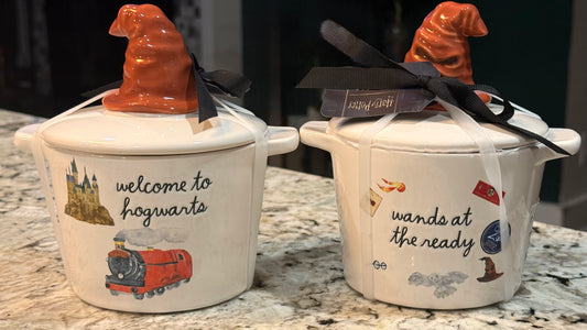 New Rae Dunn x Harry Potter collection WELCOME TO HOGWARTS, WANDS AT THE READY topped baking dish