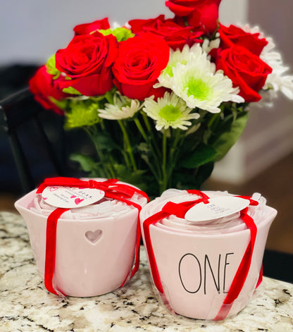 New Rae Dunn Valentines 💘 pink ceramic heart cut out measuring cup set