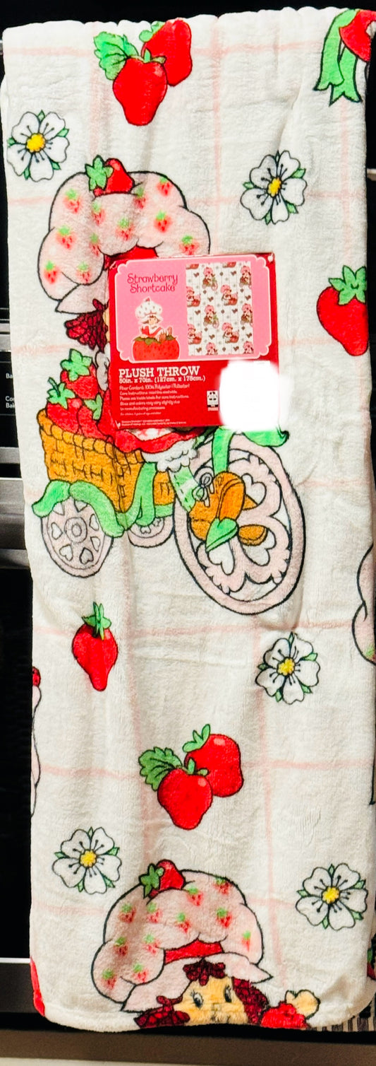 New Strawberry Shortcake plaid plush throw blanket 50x70