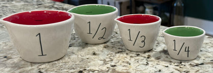 New Rae Dunn x Peanuts ceramic snoopy Christmas measuring cup set