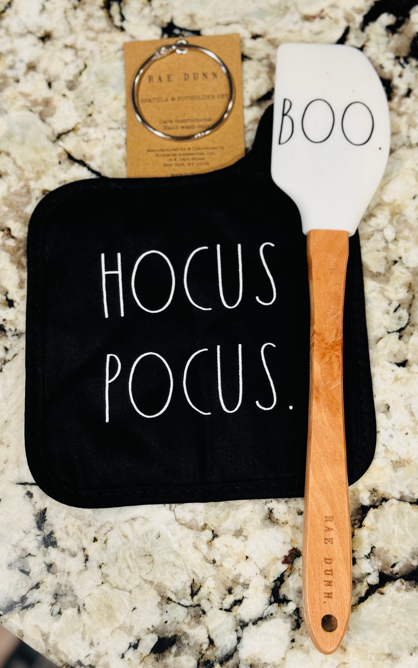 New Rae Dunn 2-piece kitchen Halloween baking set HOCUS POCUS