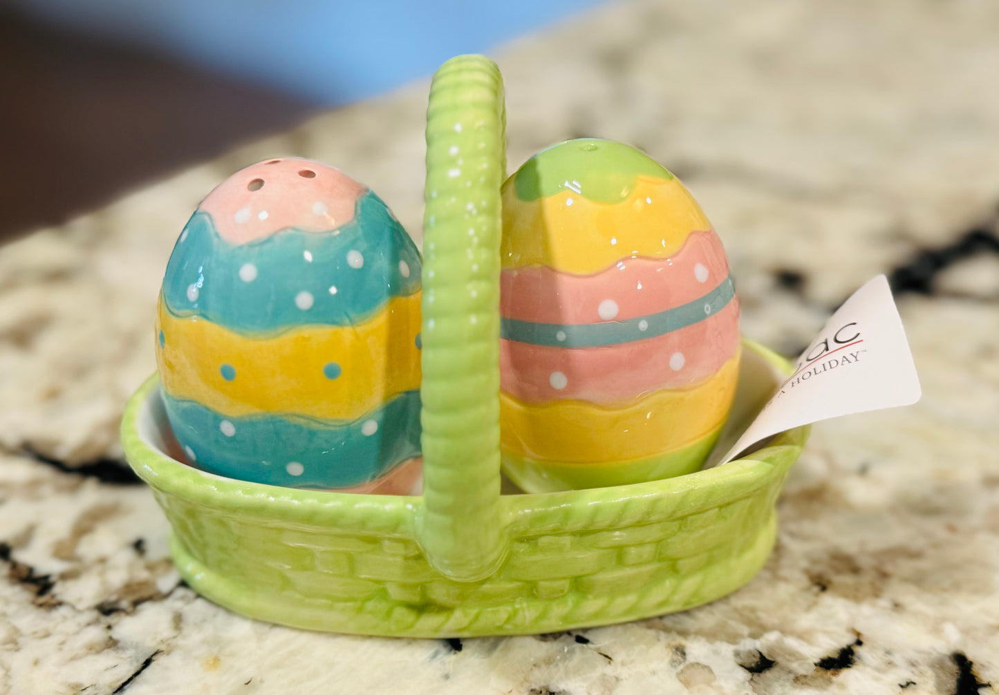 New Joanna Parker Easter decor ceramic salt and pepper shaker set egg basket