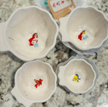 New Rae Dunn x Disney’s The Little Mermaid 🧜🏽‍♀️ ceramic iridescent shell style measuring cup set