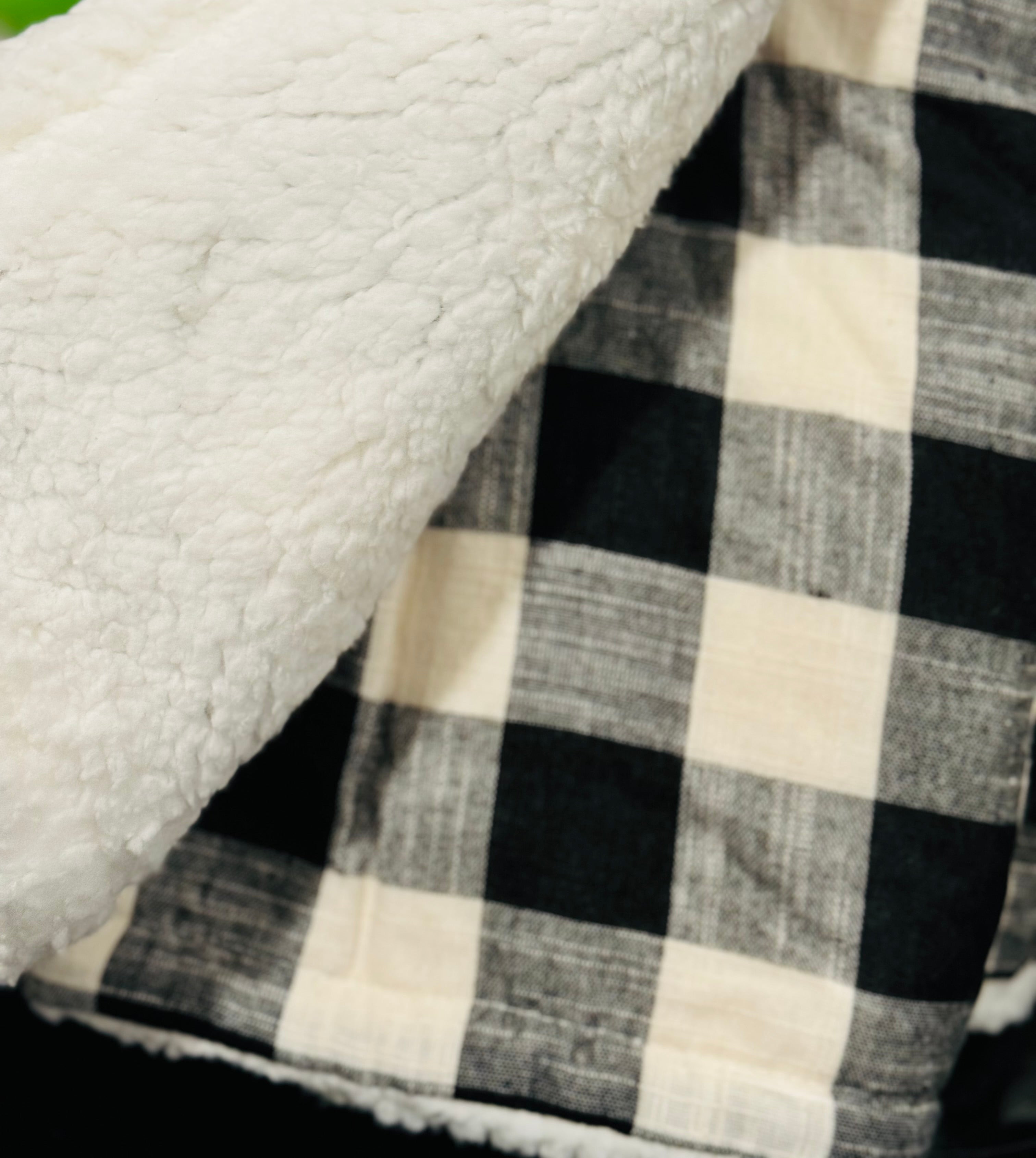 Rae Dunn Buffalo Plaid Love online Throw