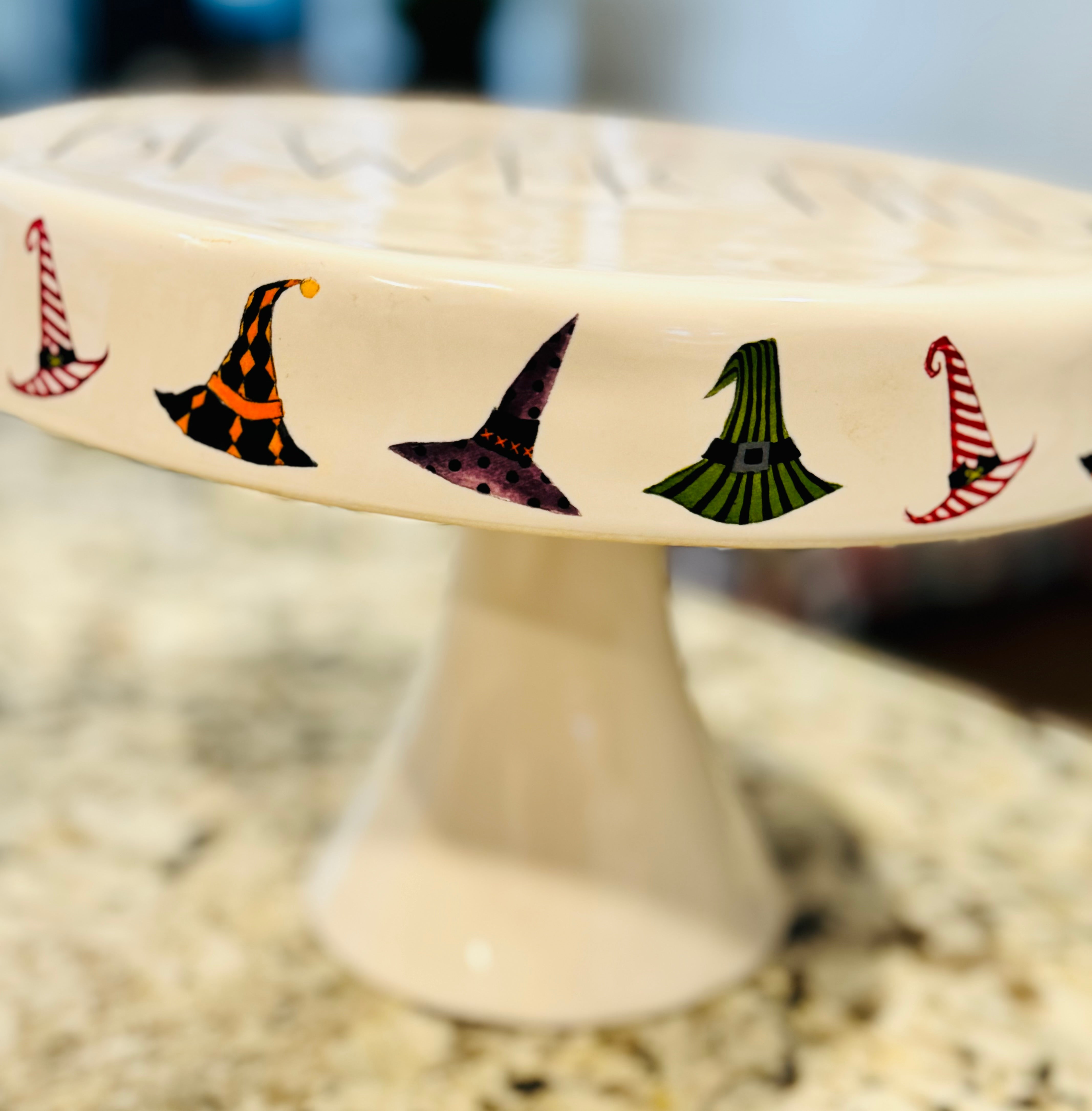 RAE DUNN FARMHOUSE HOME DECOR CERAMIC WITCH LEG FEET newest HALLOWEEN PLATES HTF