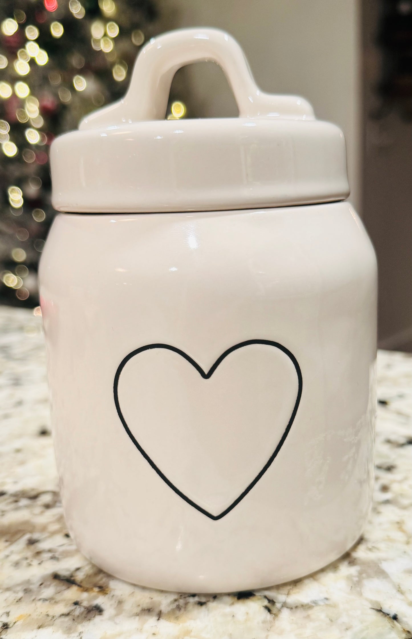 New Rae Dunn white ceramic baby heart canister 5” 🤍