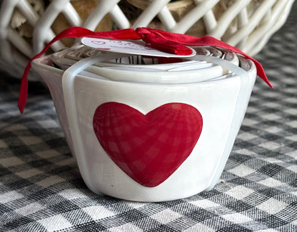 New Rae Dunn white ceramic puffy raised heart measuring cup set