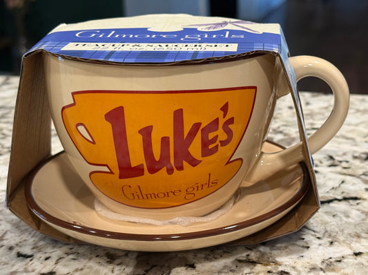 New ceramic oversized 22oz Gilmore Girls teacup and saucer set