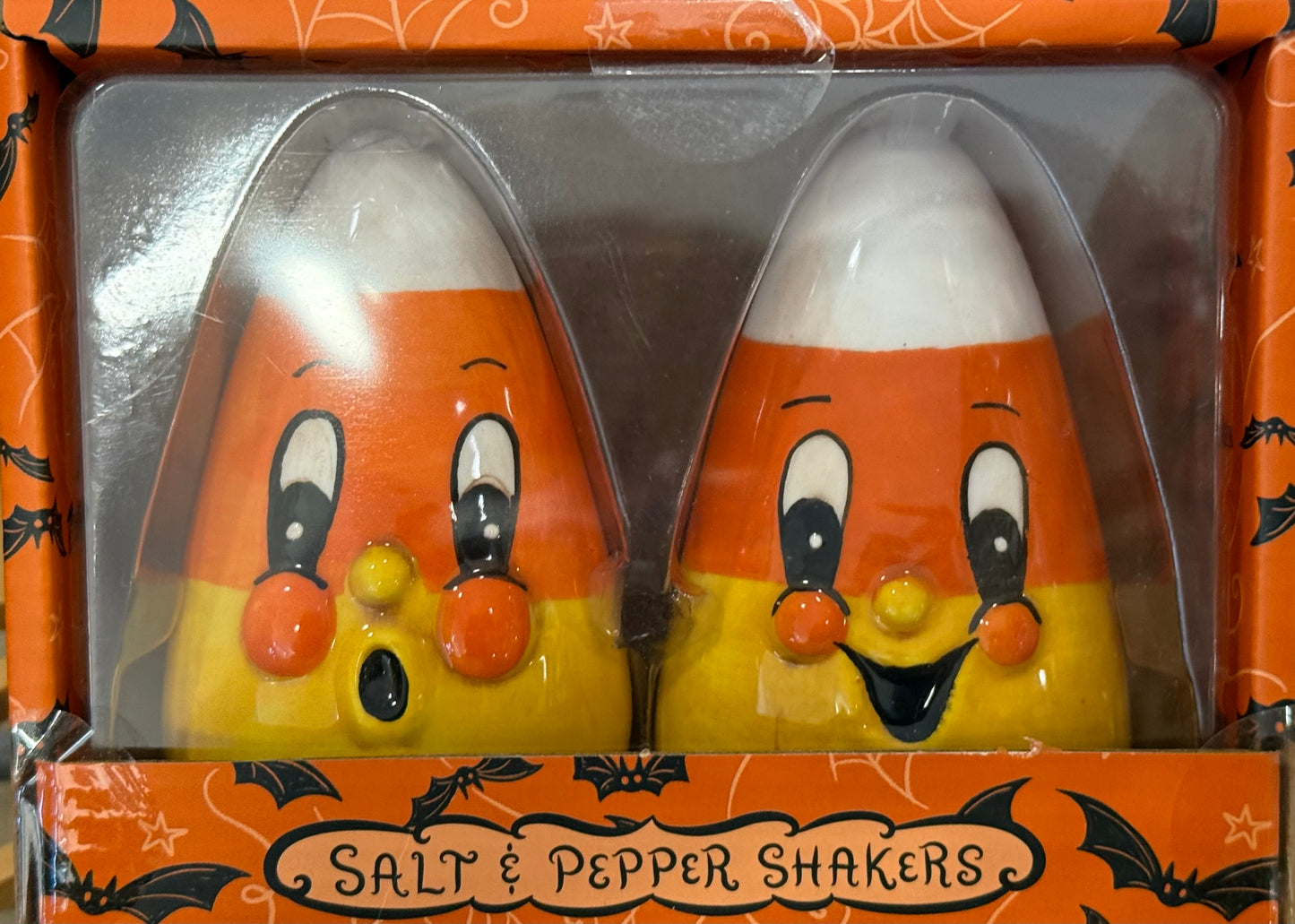 New Joanna Parker ceramic candy corn salt & pepper shaker set