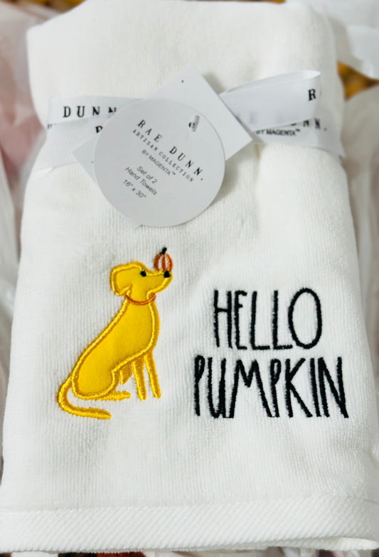 New Rae Dunn white HELLO PUMPKIN bathroom hand towel set